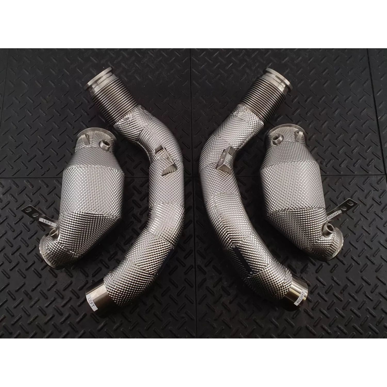bmw-x5m-f95-x6m-f96-downpipes (2)